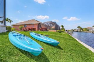 Heated Saltwater Pool, Gulf Access, Dock & Bikes - Casa De Palmas - Roelens - Cape Coral - 9