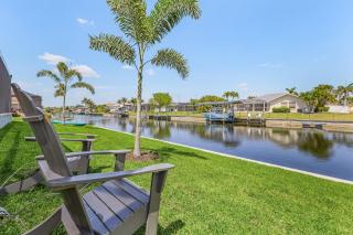 Heated Saltwater Pool, Gulf Access, Dock & Bikes - Casa De Palmas - Roelens - Cape Coral - 5