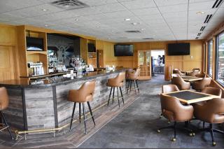 Cozy & Central - Ankeny - 3