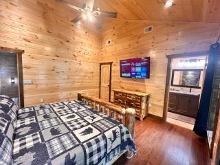 New Smoky Mountain Luxury Cabin, Outdoor Fireplacet - Gatlinburg - 5