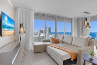 High-Floor with Stunning Views-Luxury Condo - Pools - Hollywood - 8