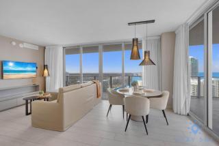 High-Floor with Stunning Views-Luxury Condo - Pools - Hollywood - 2