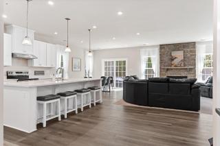 Brand-New 6BR Home Near Ocean City Pools, Gym, Tennis & Bay Access - Berlin - 5