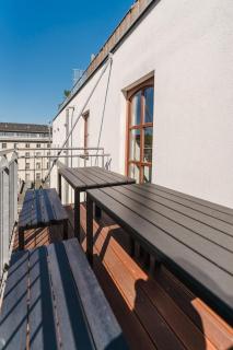 4 BR Apartment - ZENTRAL - GERÄUMIG - KÜCHE - TERRASSE - WIFI - KAFFEE - PARKHAUS - Wiesbaden - 2