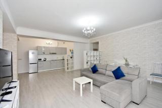 Mashtots Avenue, 2 bedrooms Stylish & Comfy apart - Erevan - 0