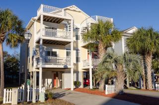 Vitamin Sea by Bryant Real Estate - Carolina Beach - 0