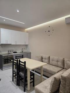 Kejdi Golem Central Apartment - 0