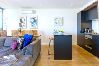 Cosmo Stays- Penthouse with Incredible City View - 4