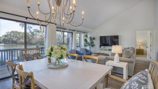 New Listing King Queen Twin Sleeps 5 w Gorgeous Lake Views One Floor Bikes & Beach Gear included - Hilton Head Island - 6