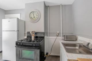 Modern 2BR Mins to Univ, Zoo, Destiny, Downtown - Syracuse - 7