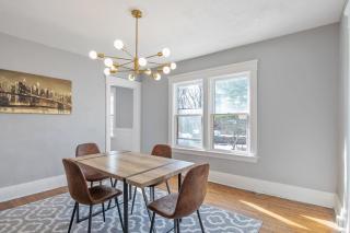 Modern 2BR Mins to Univ, Zoo, Destiny, Downtown - Syracuse - 1