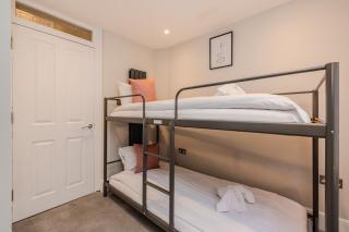 Beautiful 2 Bedroom Flat Next to Brighton Beach With Free Parking - 3