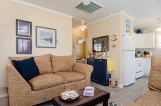Endless Summer Cottage by Bryant Real Estate - Carolina Beach - 1