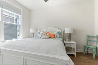 Waterfront Bayside 5BR Home Deck, Balcony, Resort Amenities & Bay Views - Berlin - 1