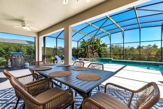 Emerald Island 7 Bed Vacation Home with Tranquil Views - Private Pool & Spa - Nr Disney - 7