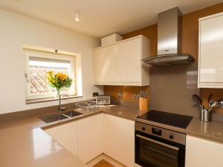 Apartment 1 - Scarborough - 2