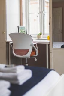 Cosy 2BR, Free Parking, 8min to City Airport - Londra - 5