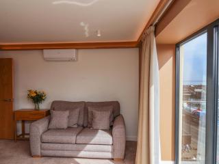 Apartment 2 - Scarborough - 8