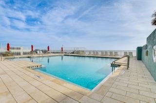 Updated Daytona Beach Oceanfront Studio with Pool! - Daytona Beach - 8