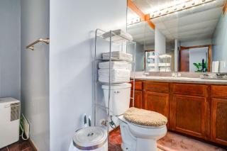 Charming Basement Stay with Workspace AC & Fire Pit - North Saint Paul - 2