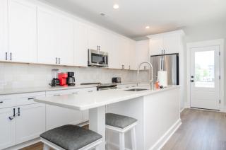 Shearer Paradise by Bryant Real Estate - Carolina Beach - 8