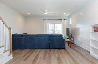 Shearer Paradise by Bryant Real Estate - Carolina Beach - 2