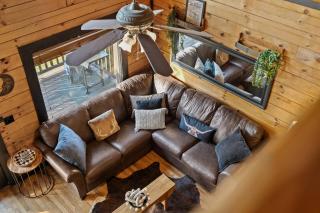Smoky Moonshine Manor w Hot Tub! - Pigeon Forge - 2