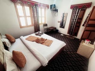 New Heaven Canal Guest House - Srinagar - 5