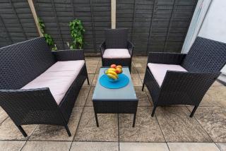 Spacious 3-BR Home with Garden & Free Parking near Ilford and Barking - Barking - 7