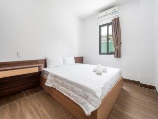 Kim Apartment - Cozy 1BR for Couples in Thảo Điền - Yellow - 7