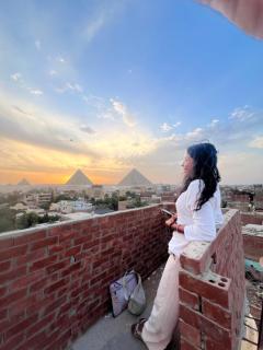 Family view of the pyramids - Kairo - 3