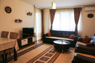 Vintage Apartment 1BR & Private parking spot - Pristina - 4