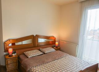 Vintage Apartment 1BR & Private parking spot - Pristina - 2