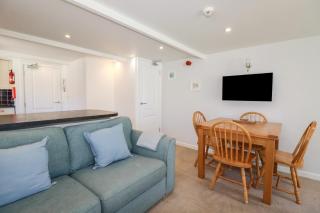 St Saviours - Padstow - 8