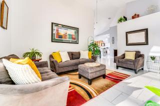 Private Pool and Yard Family Getaway in Davenport - 7