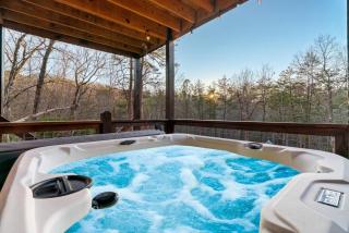 Brand New Cabin close to PForge and GBurg - Sevierville - 1