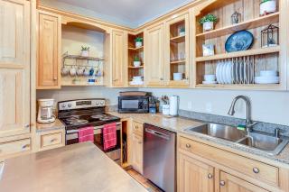 Walk to Hot Springs Updated Retreat in Dtwn Ouray - 2