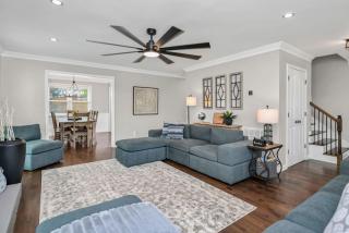 Winds of Lexington Sleeps 8 - 4