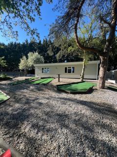 Hilltop Views - Bailey suite - - 5