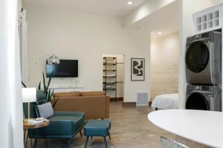 Modern Loft-Style Retreat Near Blenko Glass in Milton, WV - 4