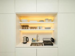 Stunning 2-Bedroom Duplex in Dubai Marina - 1