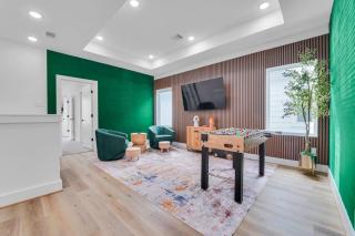 Classy 4BD 3.5BA with Soak Tub Backyard and Game Room - Houston - 6