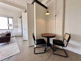 Flexhome Westown Studio RS4 near Fiserv and Theater District - Milwaukee - 1