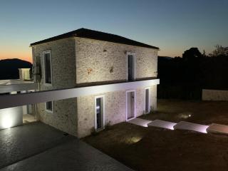 Medows Luxury Villa - Kerion - 1