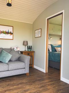 Brambles, Shepherds Hut, Isle of Wight - Godshill - 6