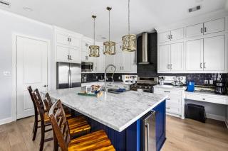 Private pool & 5 mins from the Beach! - Galveston - 8