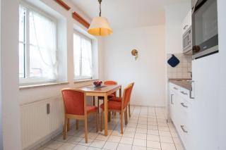 Ferienwohnung Ostseebutt mit Terrasse im Kaiserhof 2 - Kellenhusen - 2