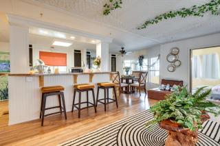 Fish and Boat Riverfront Apt with Canoe in Edgewater - Edgewater - 6