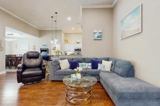 Spacious 5BR with Patio and WandD Near Beach - 8