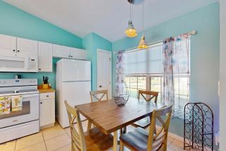 Poolside Serenity - Cape Coral - 2